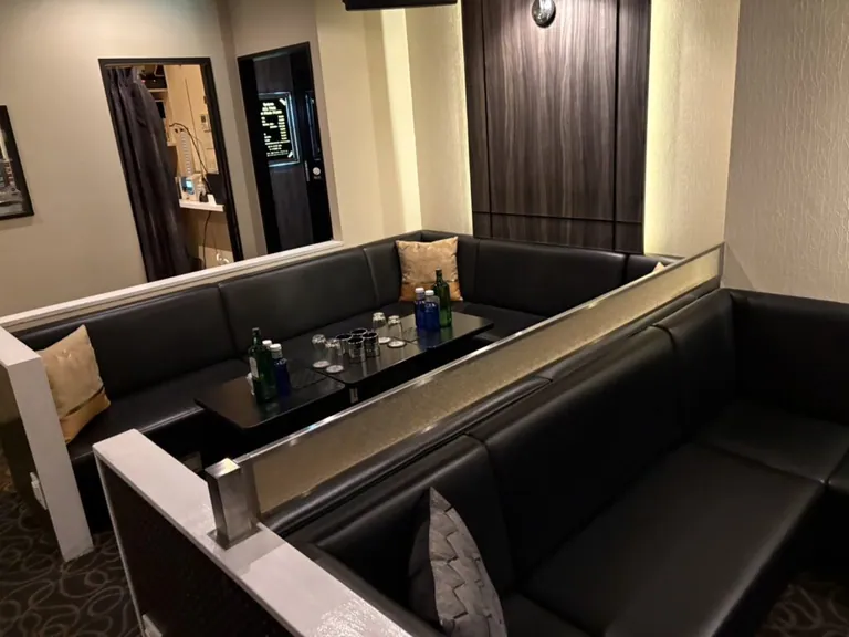 所沢　バビロンの店内