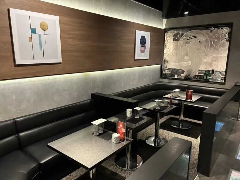 スイートの店内