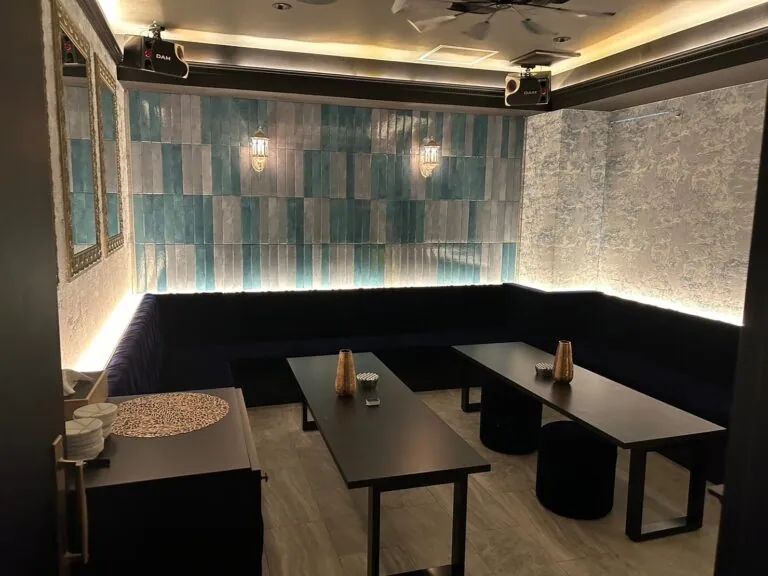 カリスの店内