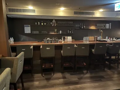 ダイニングバーJの店内