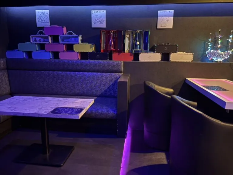 松戸　ルナの店内