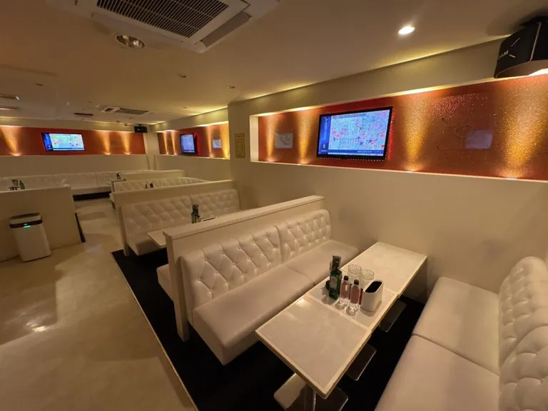 木更津 ペレの店内