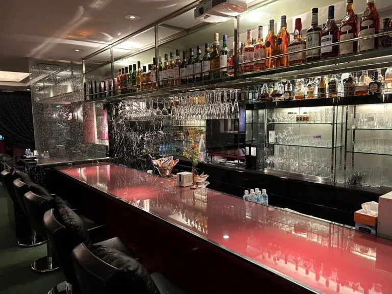 りぼん （リボン）の店内