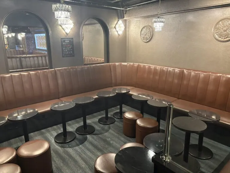 ナインの店内