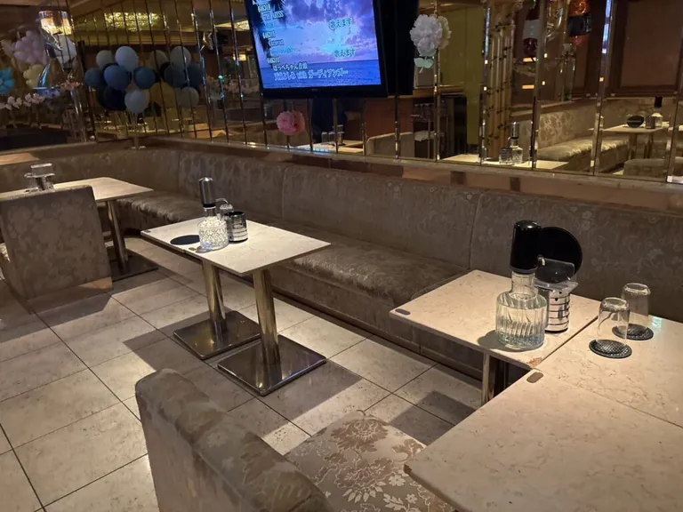葛西 志留久 (シルク)の店内