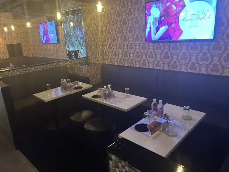 レッドの店内