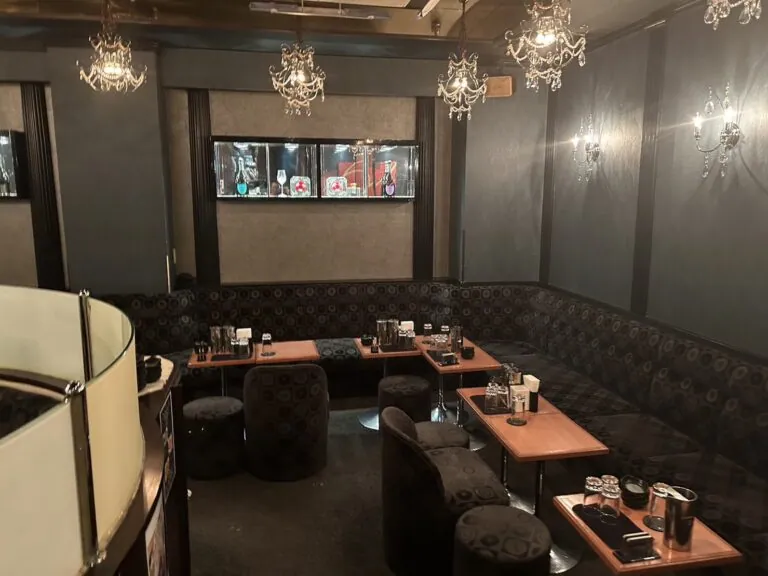 エムズ （M’s）の店内