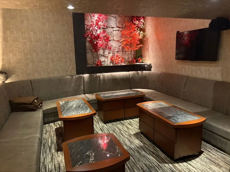 ダイニングバーJの店内