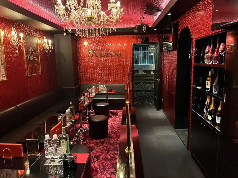 ラグナの店内