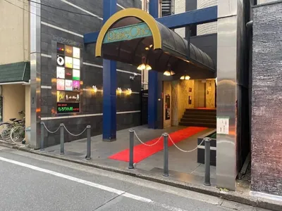 アクアへの道順 7／8：少し歩くと右手に立川アクアの入る「レイズワンビル」があります。