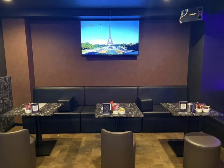 新小岩 ノーティーの店内