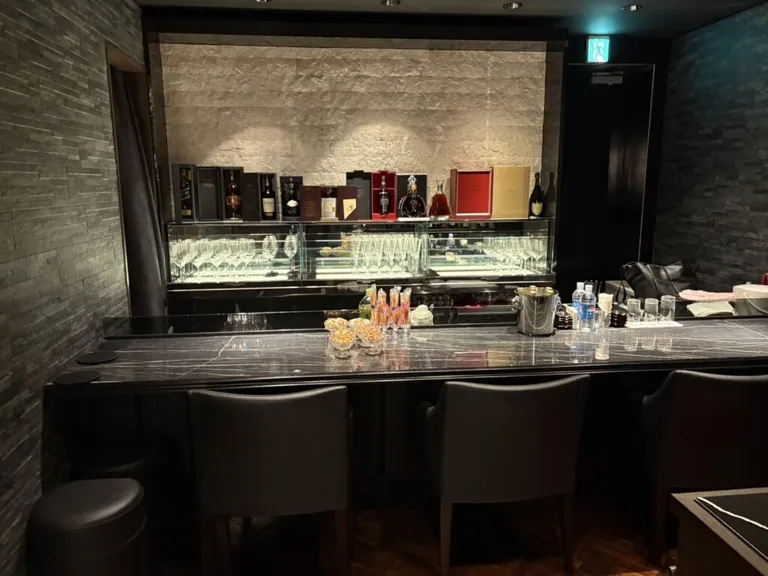 ヘラクレスの店内