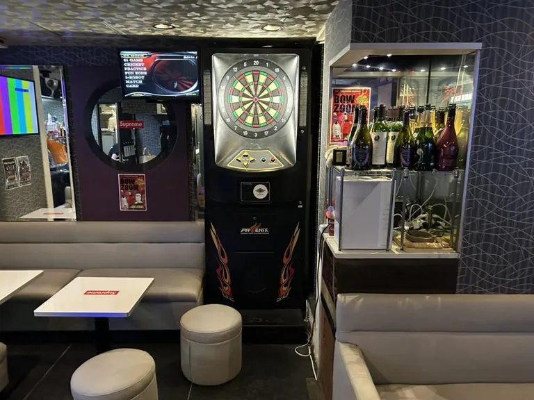 バウズーム （BOW×ZOOM）の店内