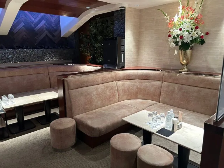 バルカレスの店内