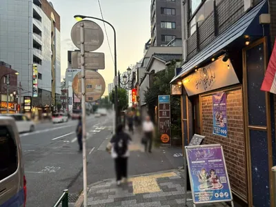 マルメロエットへの道順 8／10：五つ目の右手路地を右折します。