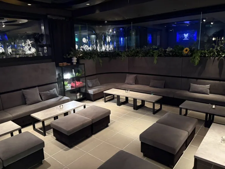 赤坂ラウンジの店内