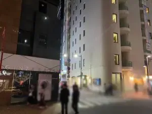 まほら (マホラ）への道順 6／11：左手の二つ目の路地を左折します。