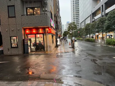 秋葉原　リリペットへの道順 8／10：左手一つ目の路地を越えて直進します。