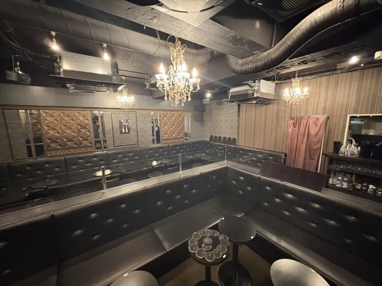 エム （美熟女M）の店内
