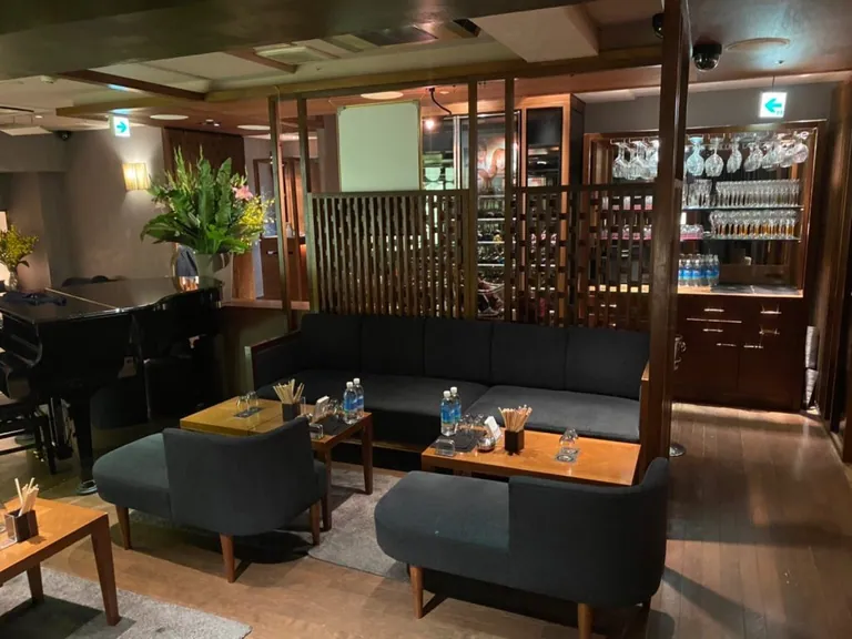 ラヴァンの店内
