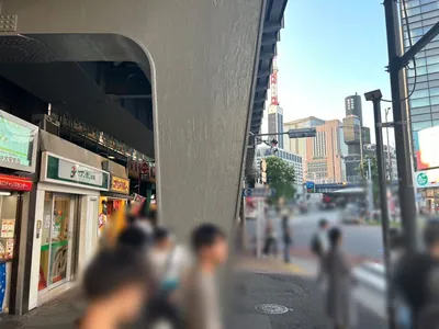 志都 （しと）への道順 2／10：駅を背にして左に進みます。