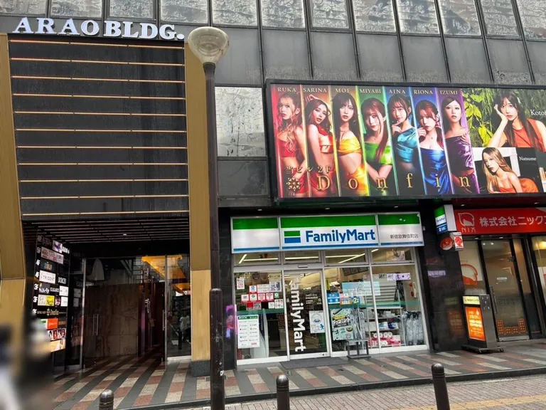 ドンフィンの店内