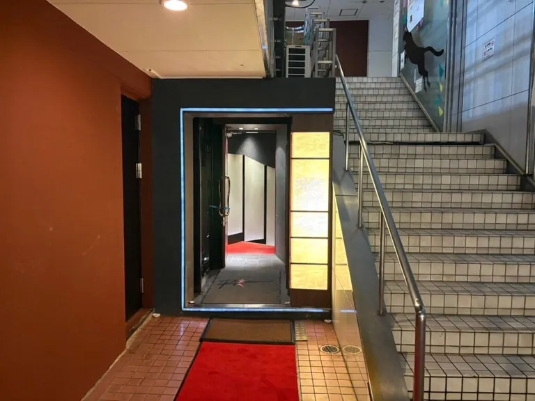 プロポーションの店内