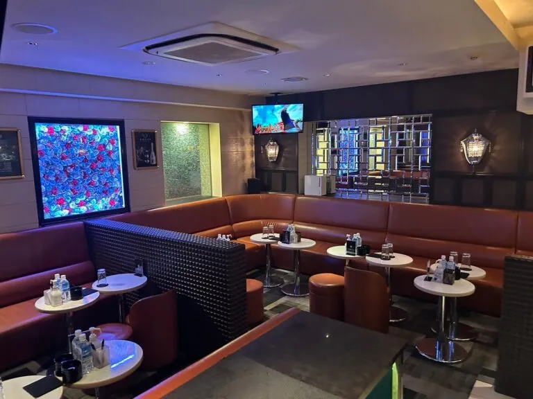 ウルスの店内