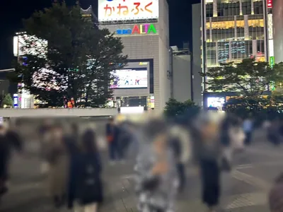 オーバーチュアへの道順 2／11：ALTAアルタに向かって歩きます。