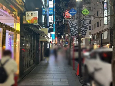 ミラージュへの道順 9／11：直進します。