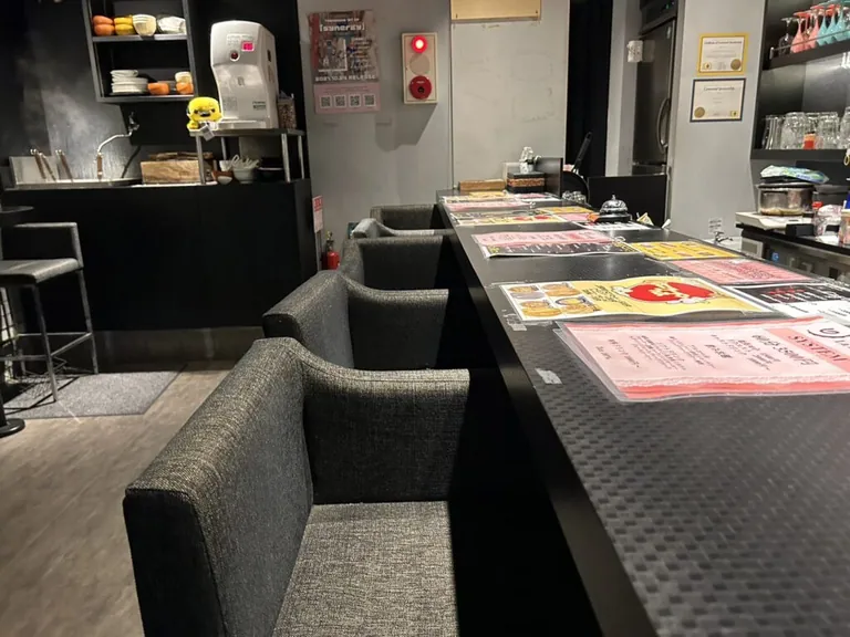 ラメンバーの店内