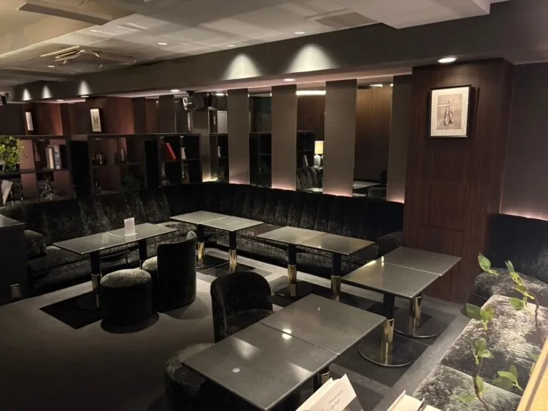 アネックスラウンジの店内