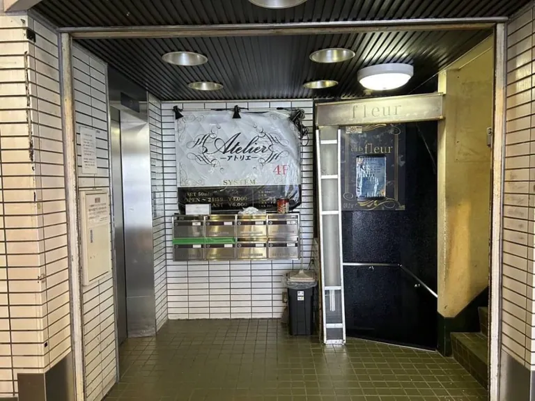 アトリエの店内