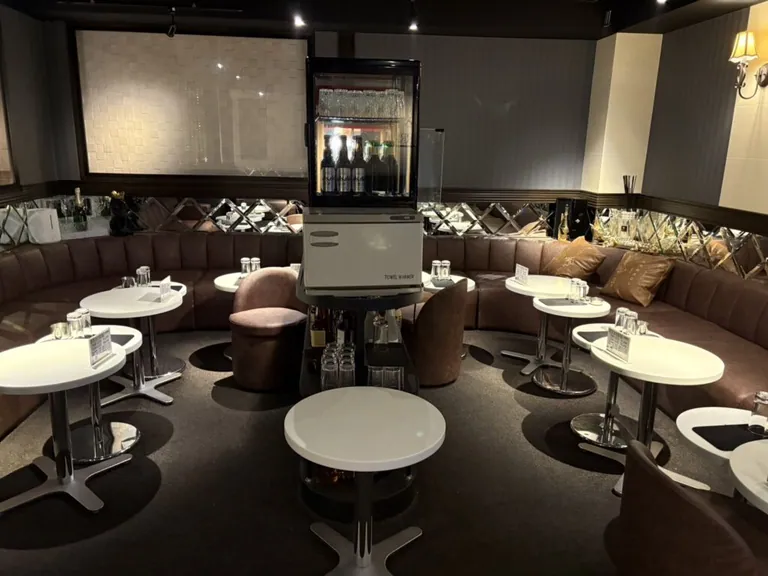 コンラッドの店内