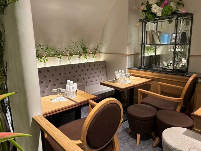 まほら (マホラ）の店内