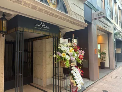 サンセット並木通り店 （ SUNSET 並木通り店）への道順 10／10：少し進むと左手に銀座サンセット並木通り店の入る「中島商事ビル」があります。