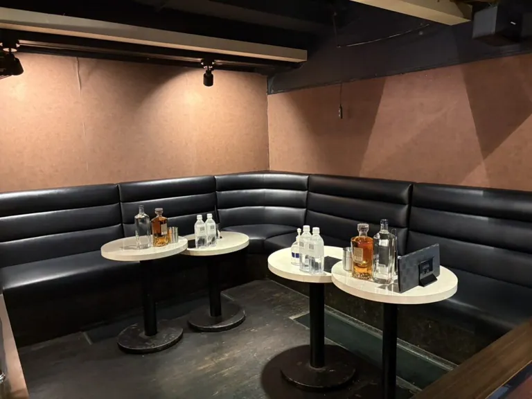 ラトゥールの店内