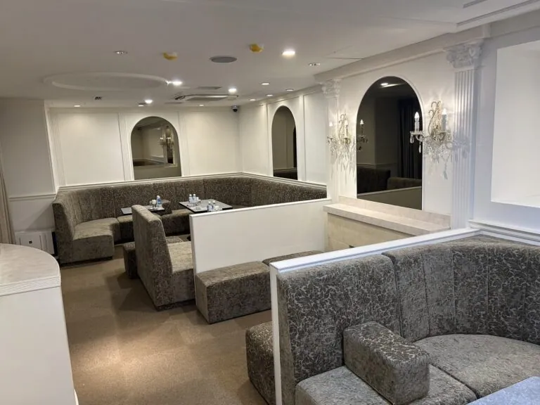 レリアの店内