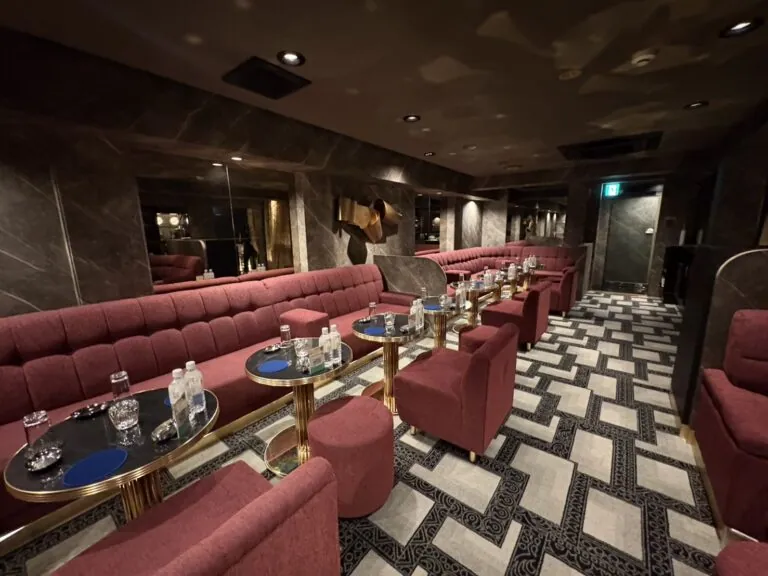 クラブジーの店内