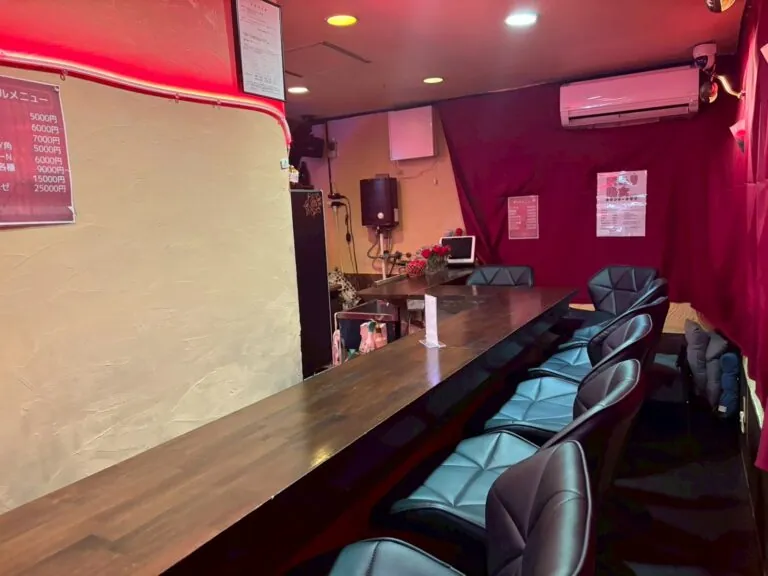 グレーシーの店内