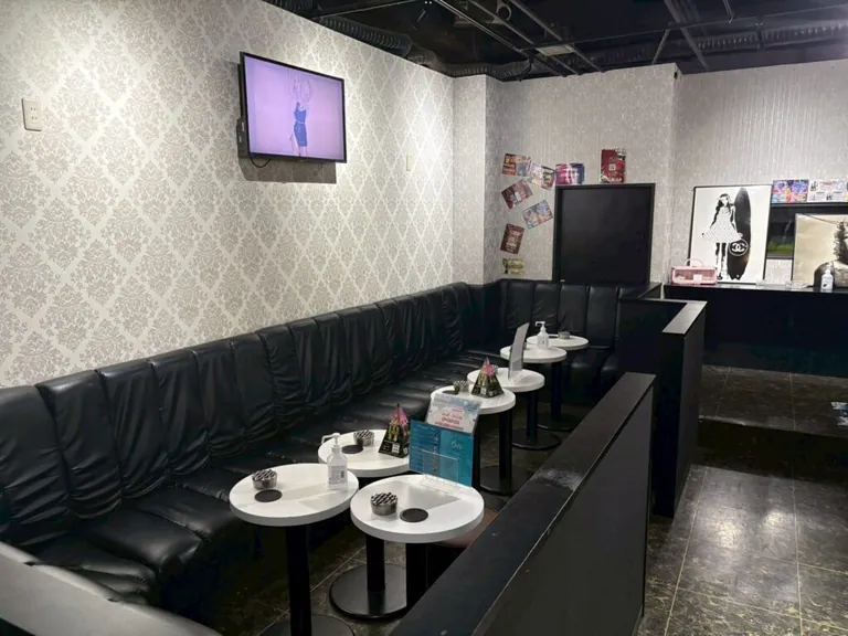 ベルエ （Girl’s Bar &Darts Belle）の店内