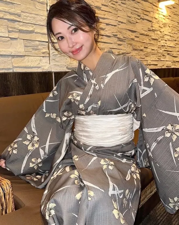 ガールズコレクションの店内