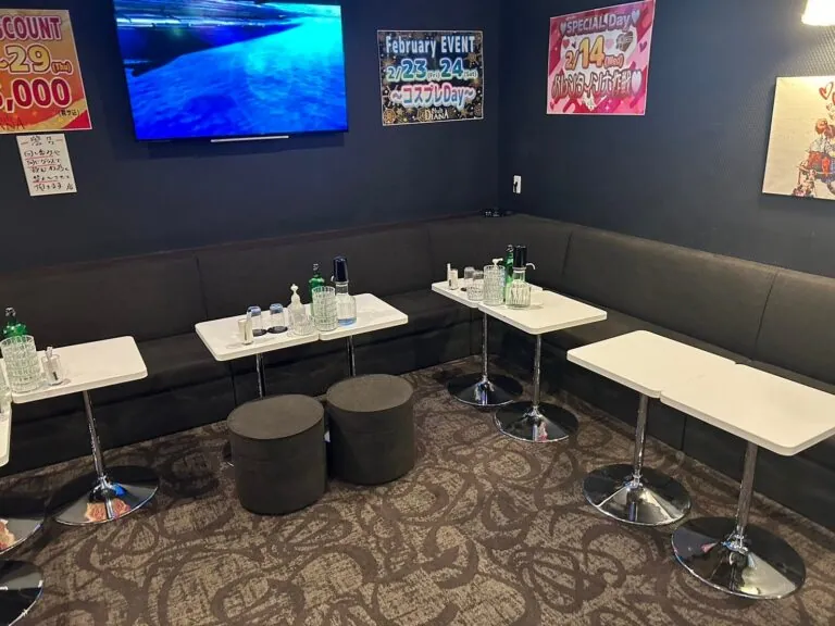 大山　ディアナの店内