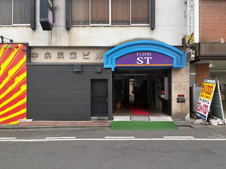 アーチの店内