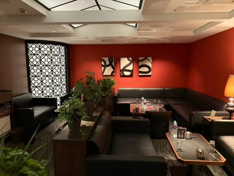 アジアンクラブの店内