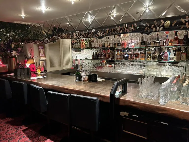 グレの店内