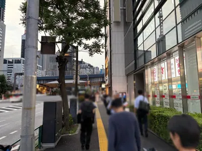 ルルドへの道順 2／6：道路を左手に直進します。
