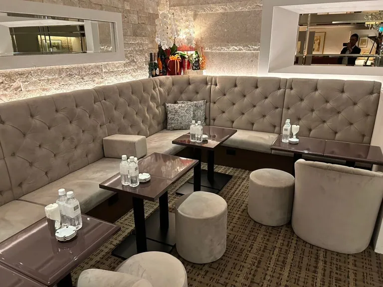 ドゥーの店内