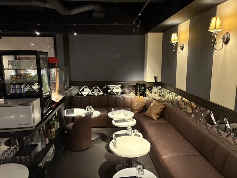 コンラッドの店内