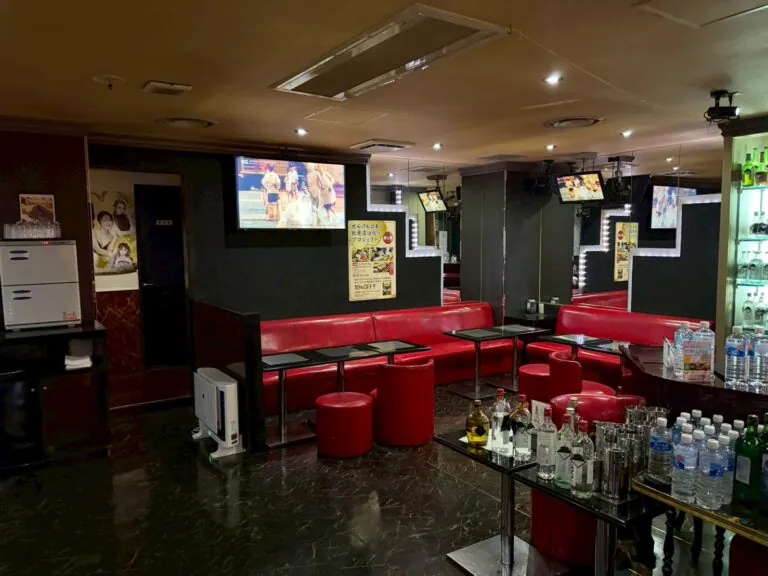 プラチナムの店内